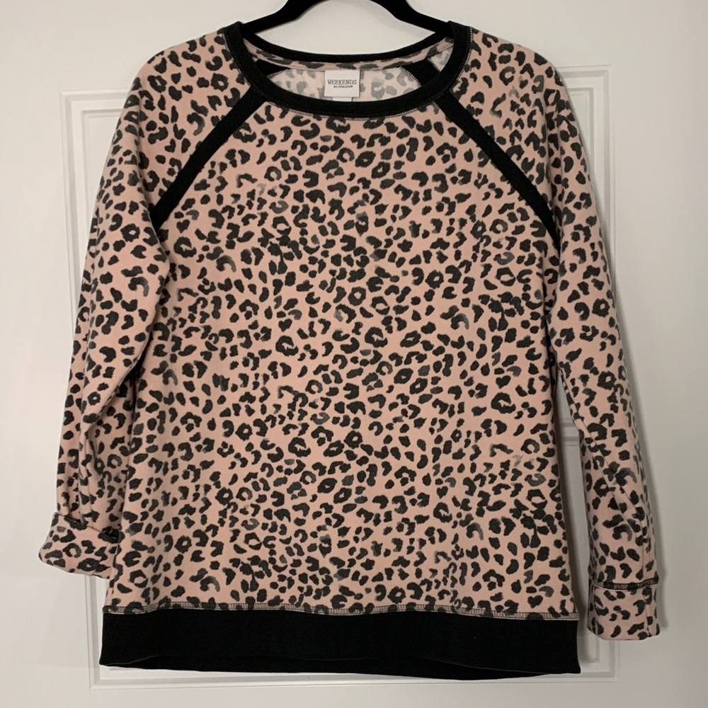 Chico's Size 1 Leopard Print Top - Pink and Gray‎ Soft 025